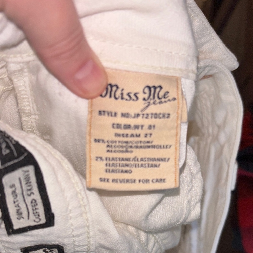 Miss‎ Me Signature Midrise White Distressed Cuffed Skinny Jeans - Picture 8 of 8